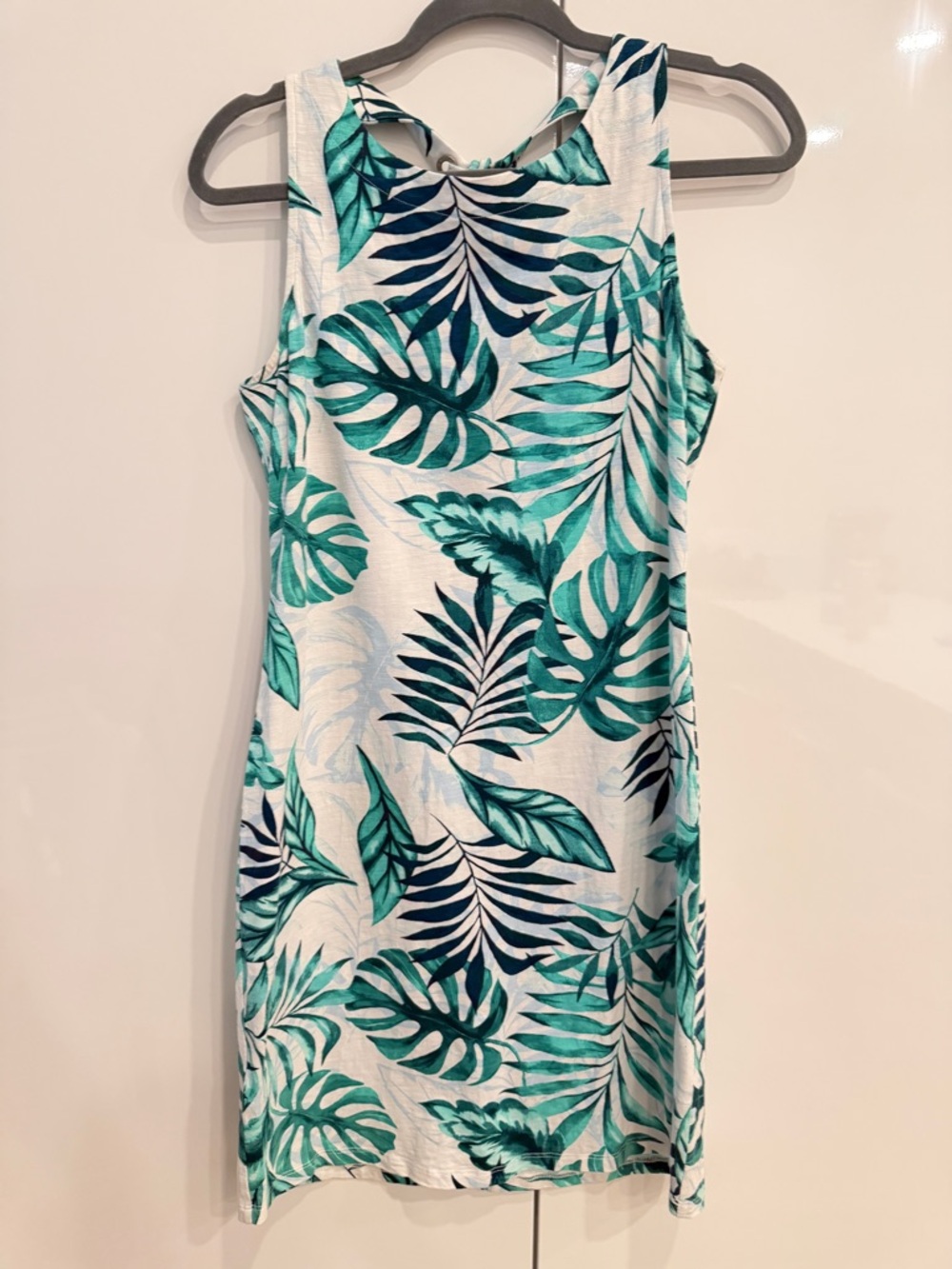 Tommy Bahama White Tropical Leaf Print Shift Dress in Teal and Navy
